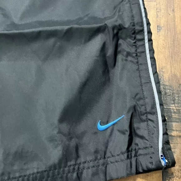 VNTG NIKE AIR MAX RUBBER LOGO NYLON WINDBREAKER PANTS/JOGGERS - Picture 6 of 12